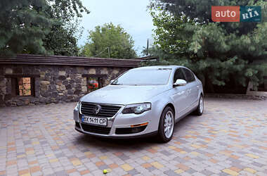 Седан Volkswagen Passat 2010 в Хмельницком
