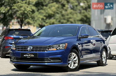 Седан Volkswagen Passat 2015 в Одесі