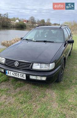 Универсал Volkswagen Passat 1995 в Буче