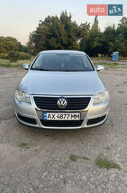 Седан Volkswagen Passat 2006 в Чугуєві