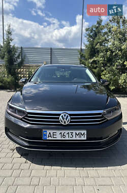Универсал Volkswagen Passat 2016 в Запорожье