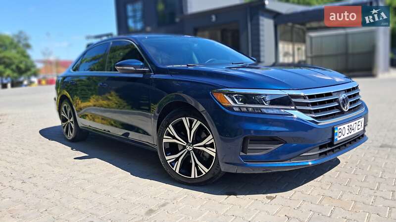 Седан Volkswagen Passat 2021 в Микулинцях