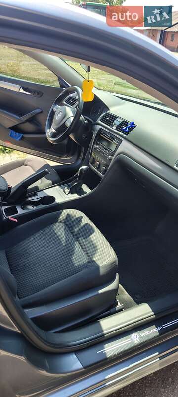 Седан Volkswagen Passat 2012 в Лубнах