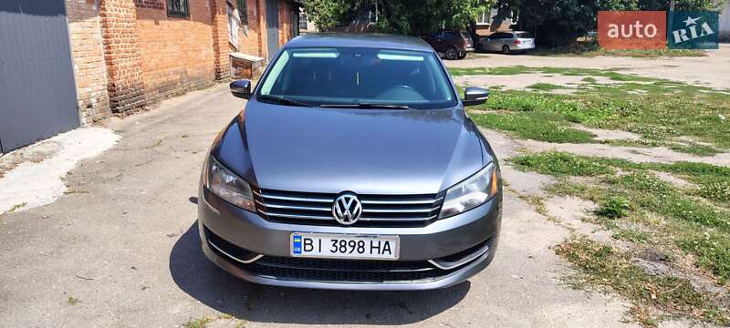 Седан Volkswagen Passat 2012 в Лубнах
