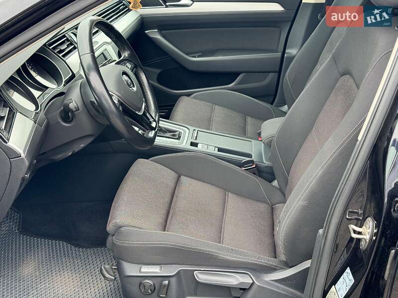Универсал Volkswagen Passat 2015 в Виннице