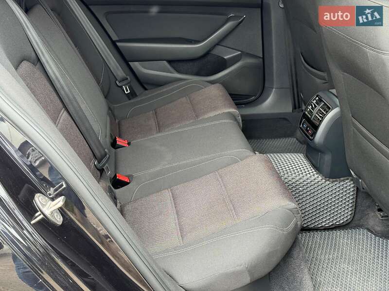 Универсал Volkswagen Passat 2015 в Виннице