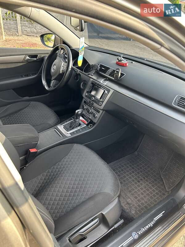 Универсал Volkswagen Passat 2012 в Смеле