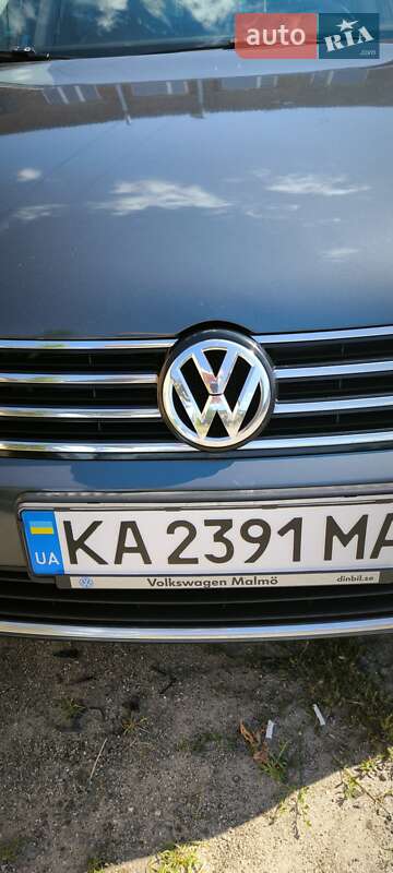 Универсал Volkswagen Passat 2011 в Киеве