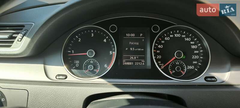 Универсал Volkswagen Passat 2011 в Киеве