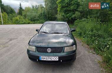 Седан Volkswagen Passat 1997 в Житомире