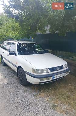 Универсал Volkswagen Passat 1996 в Ватутино