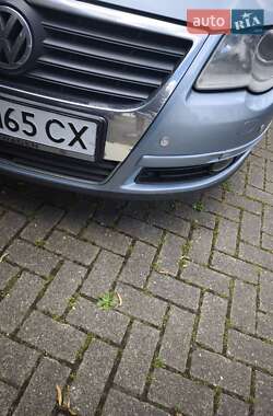Седан Volkswagen Passat 2005 в 