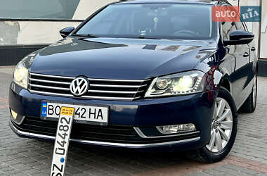 Універсал Volkswagen Passat 2012 в Тернополі