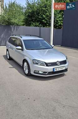 Універсал Volkswagen Passat 2013 в Дніпрі