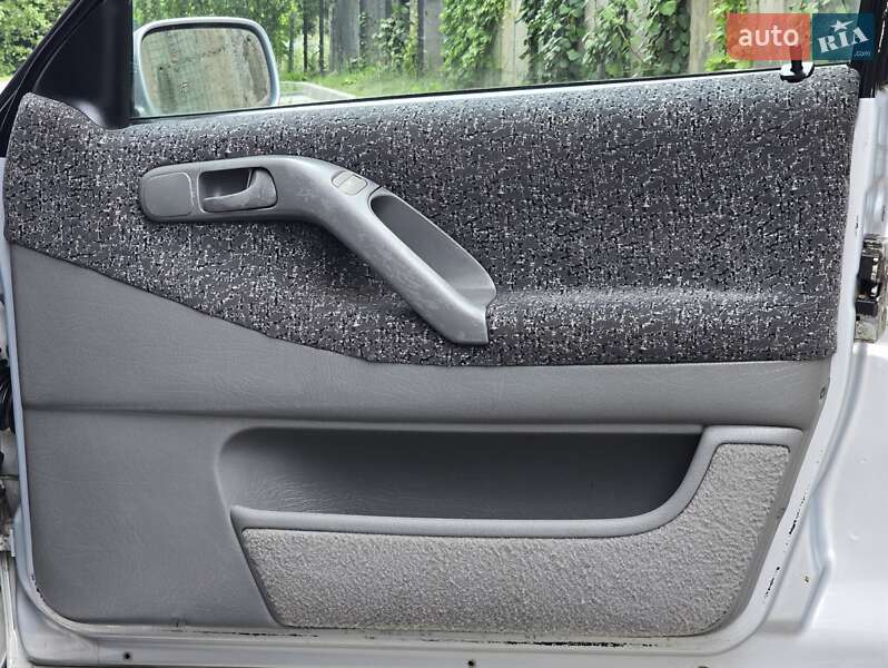 Седан Volkswagen Passat 1994 в Хмельницком