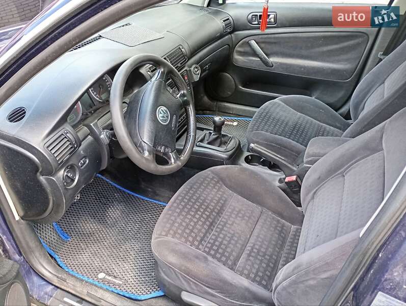 Универсал Volkswagen Passat 2003 в Умани