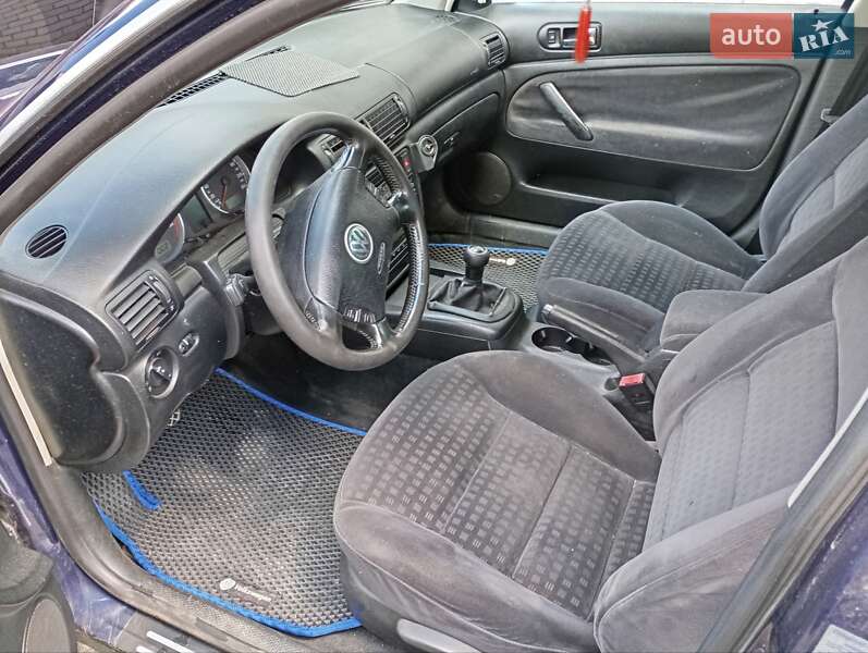 Универсал Volkswagen Passat 2003 в Умани