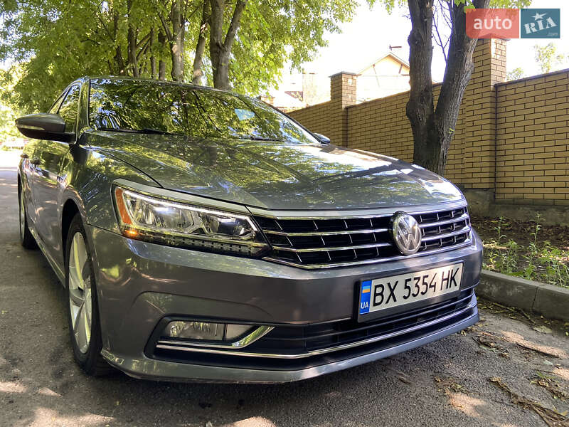 Седан Volkswagen Passat 2018 в Хмельницькому
