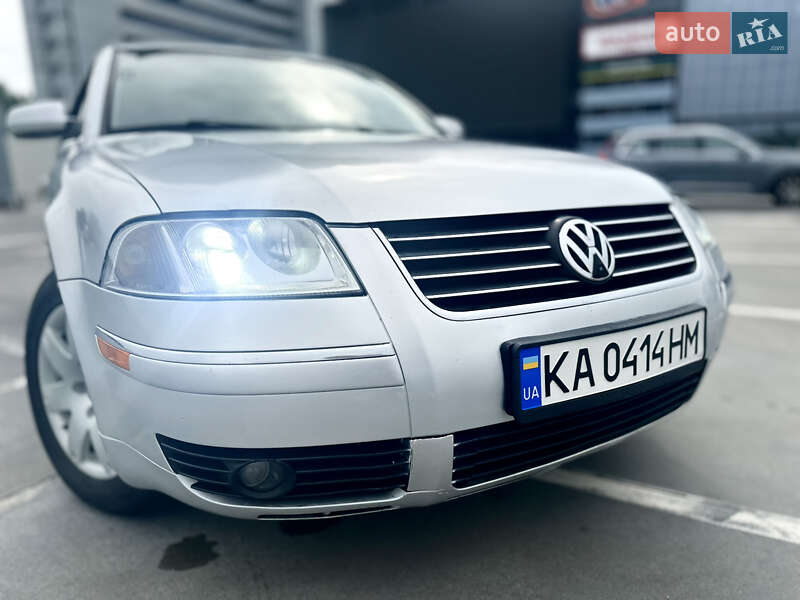 Седан Volkswagen Passat 2001 в Киеве