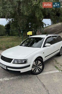 Універсал Volkswagen Passat 1997 в Києві