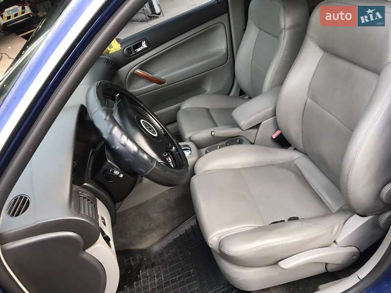 Універсал Volkswagen Passat 2004 в Кропивницькому