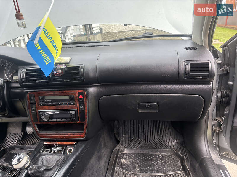 Седан Volkswagen Passat 2002 в Черновцах фото 11 Седан Volkswagen Passat 2002 в Черновцах