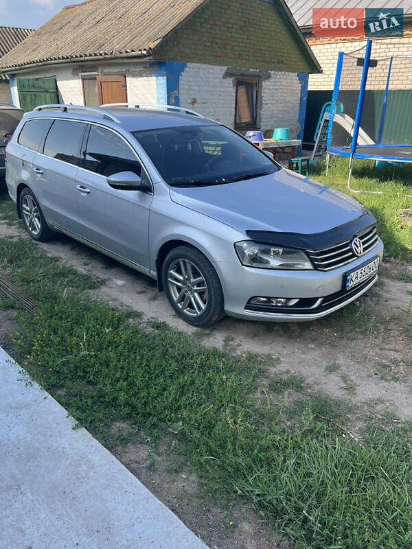 Универсал Volkswagen Passat 2011 в Киеве фото 3 Универсал Volkswagen Passat 2011 в Киеве