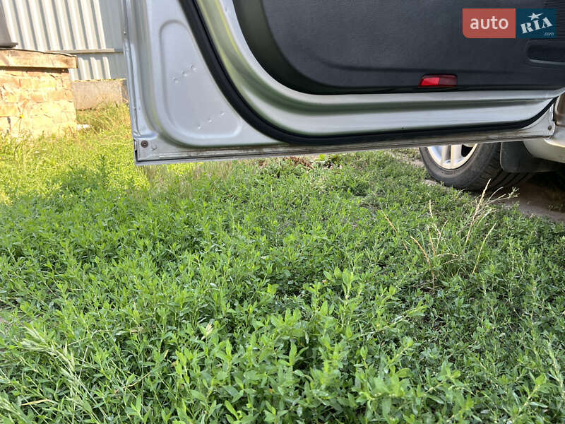 Универсал Volkswagen Passat 2011 в Киеве фото 9 Универсал Volkswagen Passat 2011 в Киеве