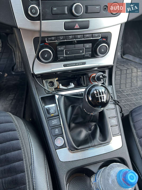 Универсал Volkswagen Passat 2011 в Киеве фото 17 Универсал Volkswagen Passat 2011 в Киеве