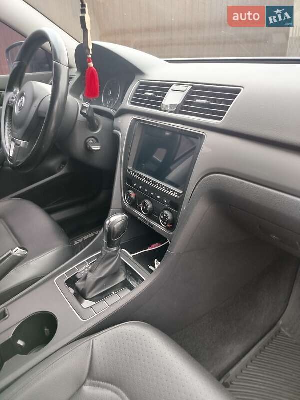 Седан Volkswagen Passat 2013 в Кропивницькому