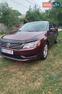 Седан Volkswagen Passat 2013 в Кропивницком