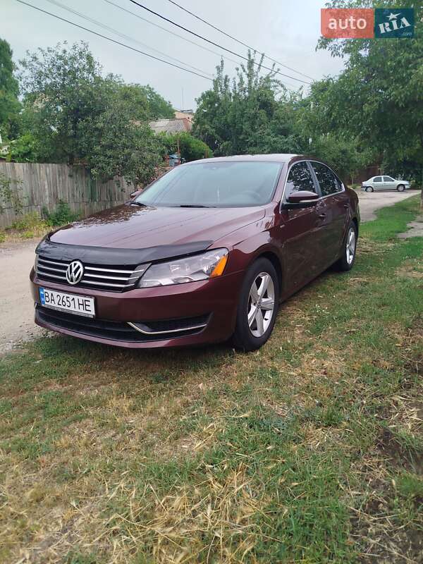 Седан Volkswagen Passat 2013 в Кропивницькому