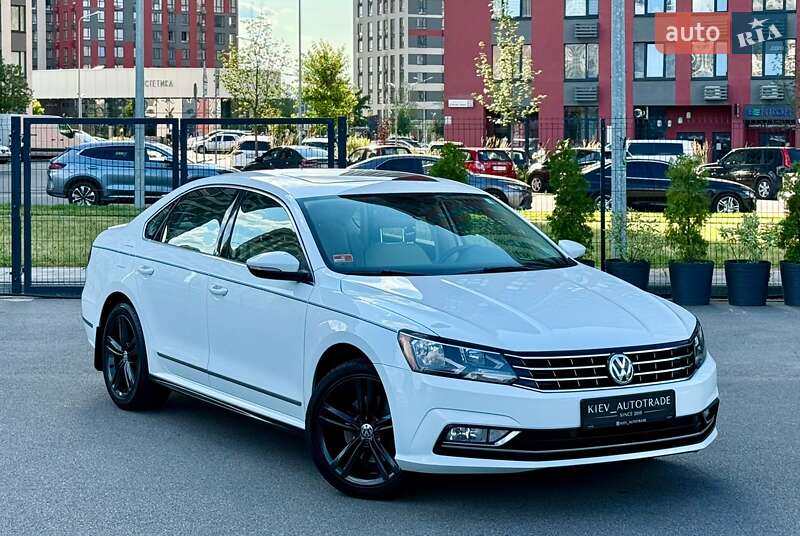 Седан Volkswagen Passat 2016 в Киеве