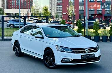 Седан Volkswagen Passat 2016 в 