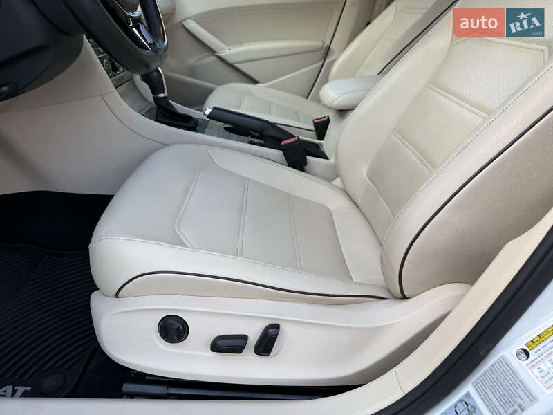 Седан Volkswagen Passat 2016 в Киеве