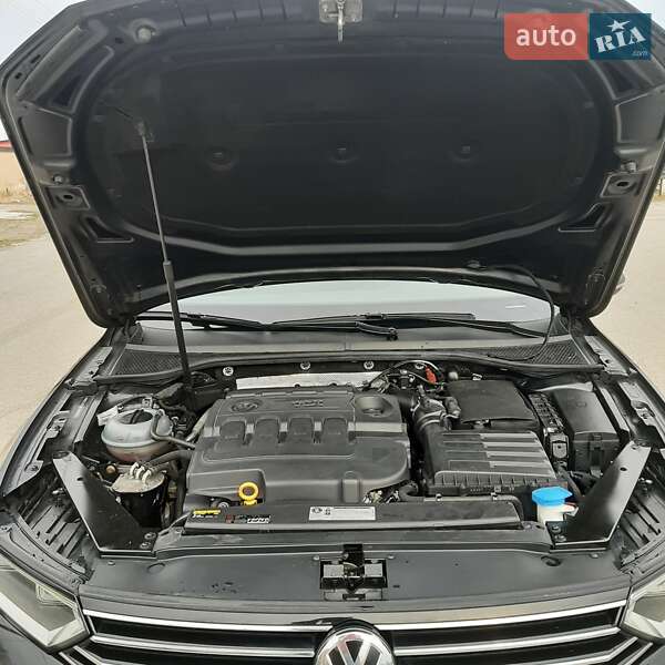 Универсал Volkswagen Passat 2017 в Звягеле