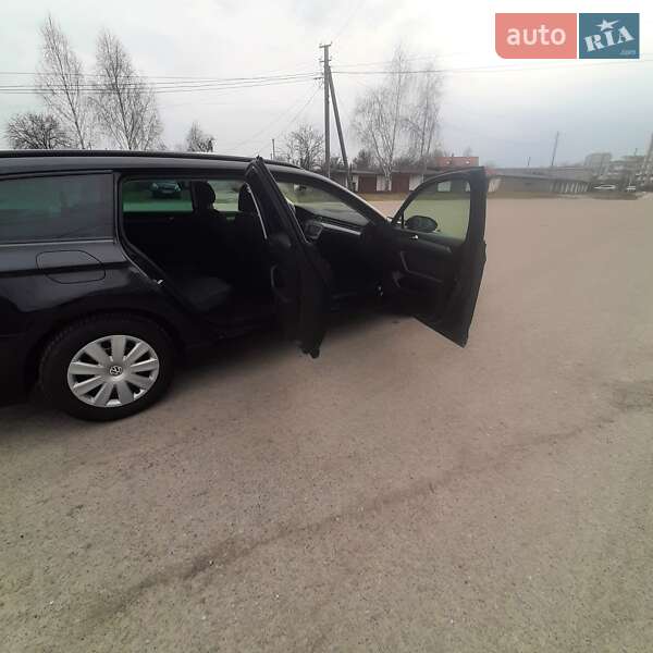 Универсал Volkswagen Passat 2017 в Звягеле