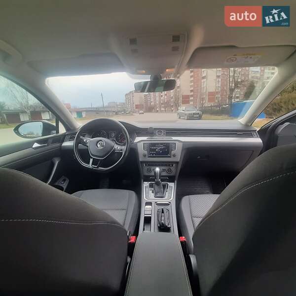 Универсал Volkswagen Passat 2017 в Звягеле
