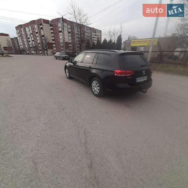 Универсал Volkswagen Passat 2017 в Звягеле