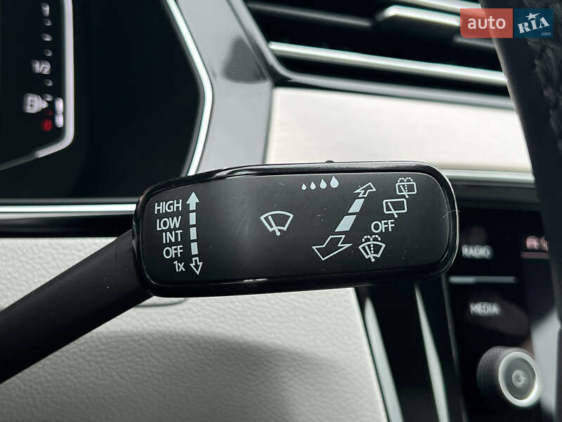 Универсал Volkswagen Passat 2022 в Луцке