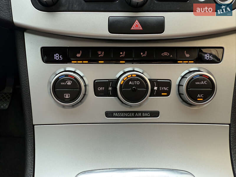 Седан Volkswagen Passat 2014 в Львове