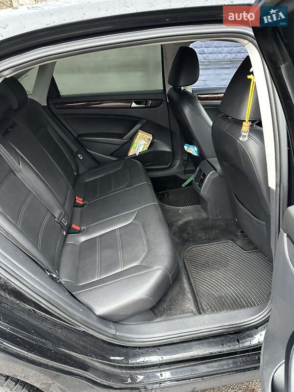 Седан Volkswagen Passat 2015 в Киеве