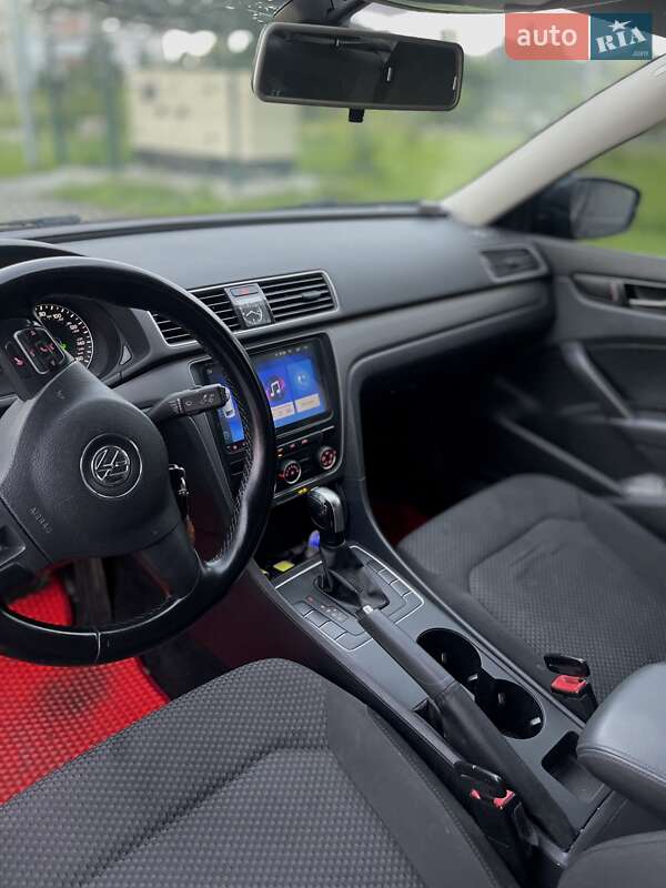 Седан Volkswagen Passat 2013 в Шептицькому