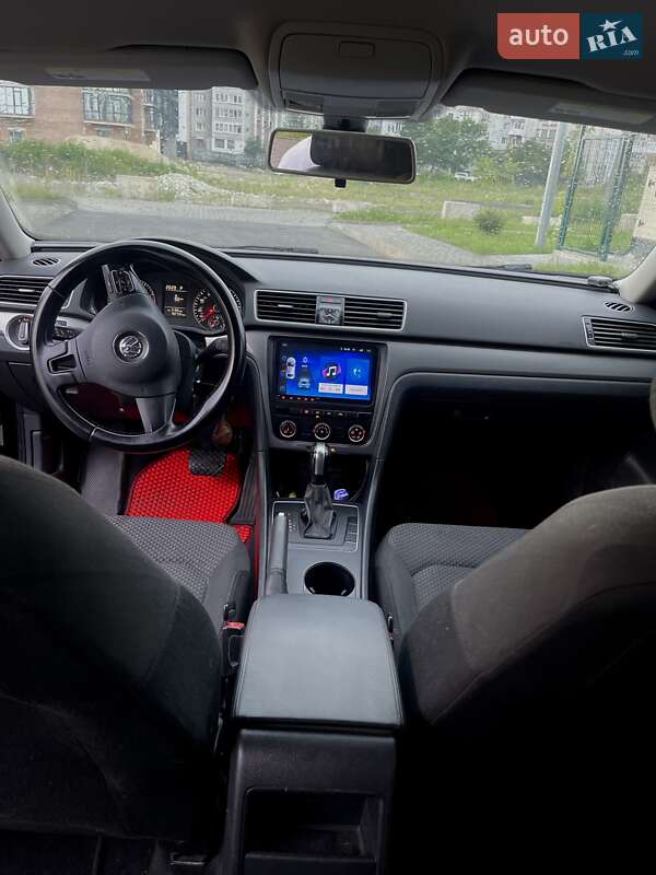 Седан Volkswagen Passat 2013 в Шептицькому