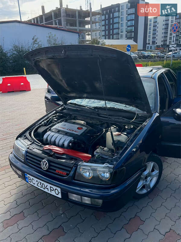 Седан Volkswagen Passat 1995 в Львові