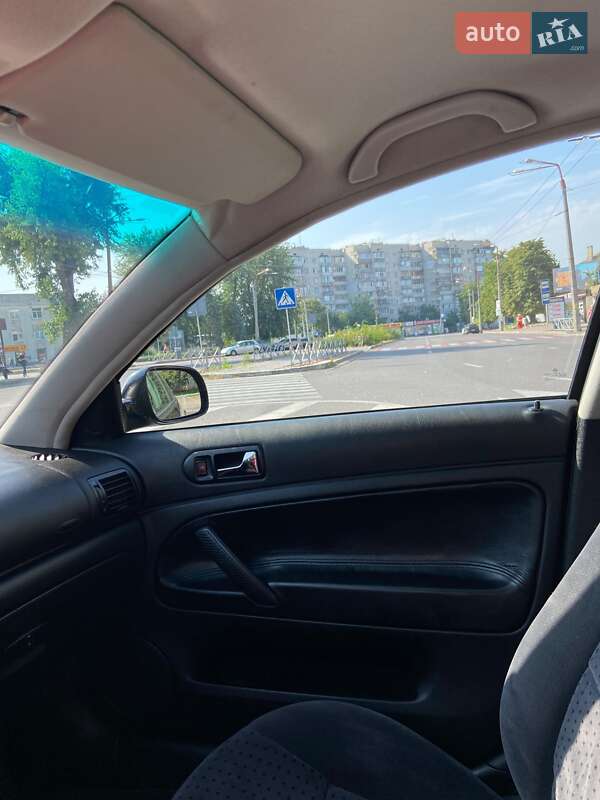 Седан Volkswagen Passat 2000 в Черкассах