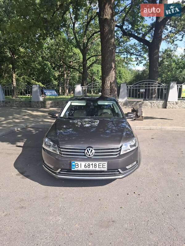 Седан Volkswagen Passat 2011 в Полтаві