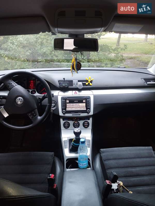 Универсал Volkswagen Passat 2008 в Киеве