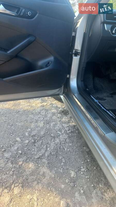 Седан Volkswagen Passat 2012 в Кривом Роге