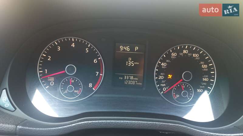 Седан Volkswagen Passat 2012 в Кривом Роге
